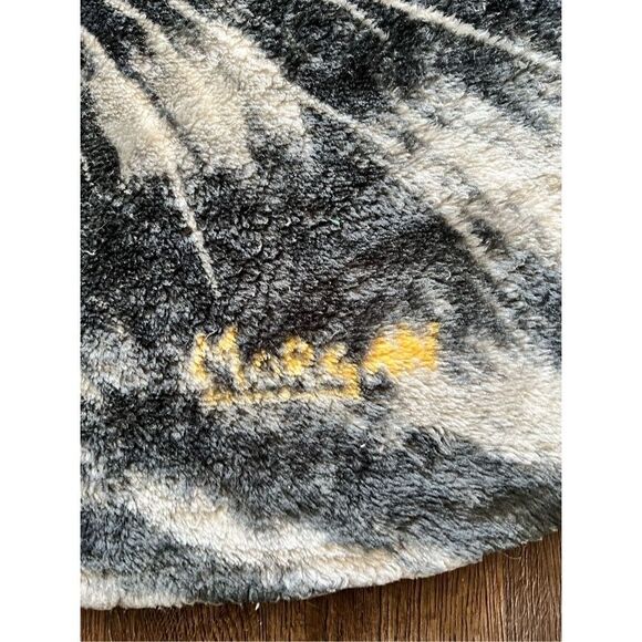 The Northwest Plush Blanket Tiger Face Portrait, Signed Artist Jason Morgan - Picture 3 of 3